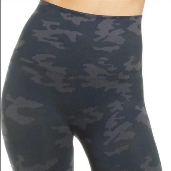 SPANX Pants - SPANX Look at Me Now Bike Short NWT